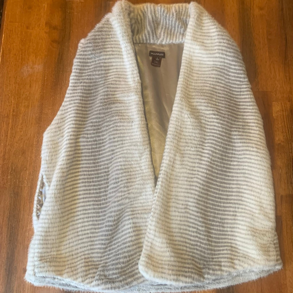 Multiples Fur Vest Jacket Large Gray White Stripe Blanket Soft Pockets